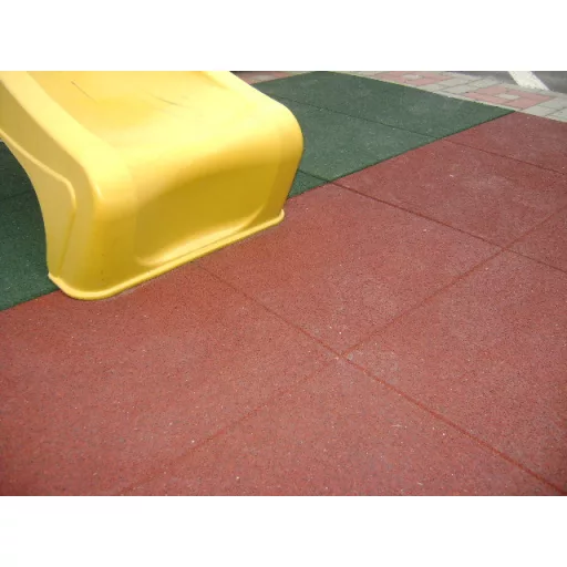 Eséscsillapító gumilap, 4 cm, vörös 100x100 cm