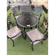 Alumínium asztal 90x90 +szék fekete + párna