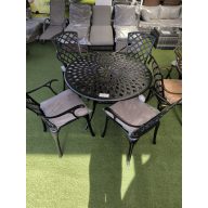 Alumínium asztal 105x105 +szék fekete + párna